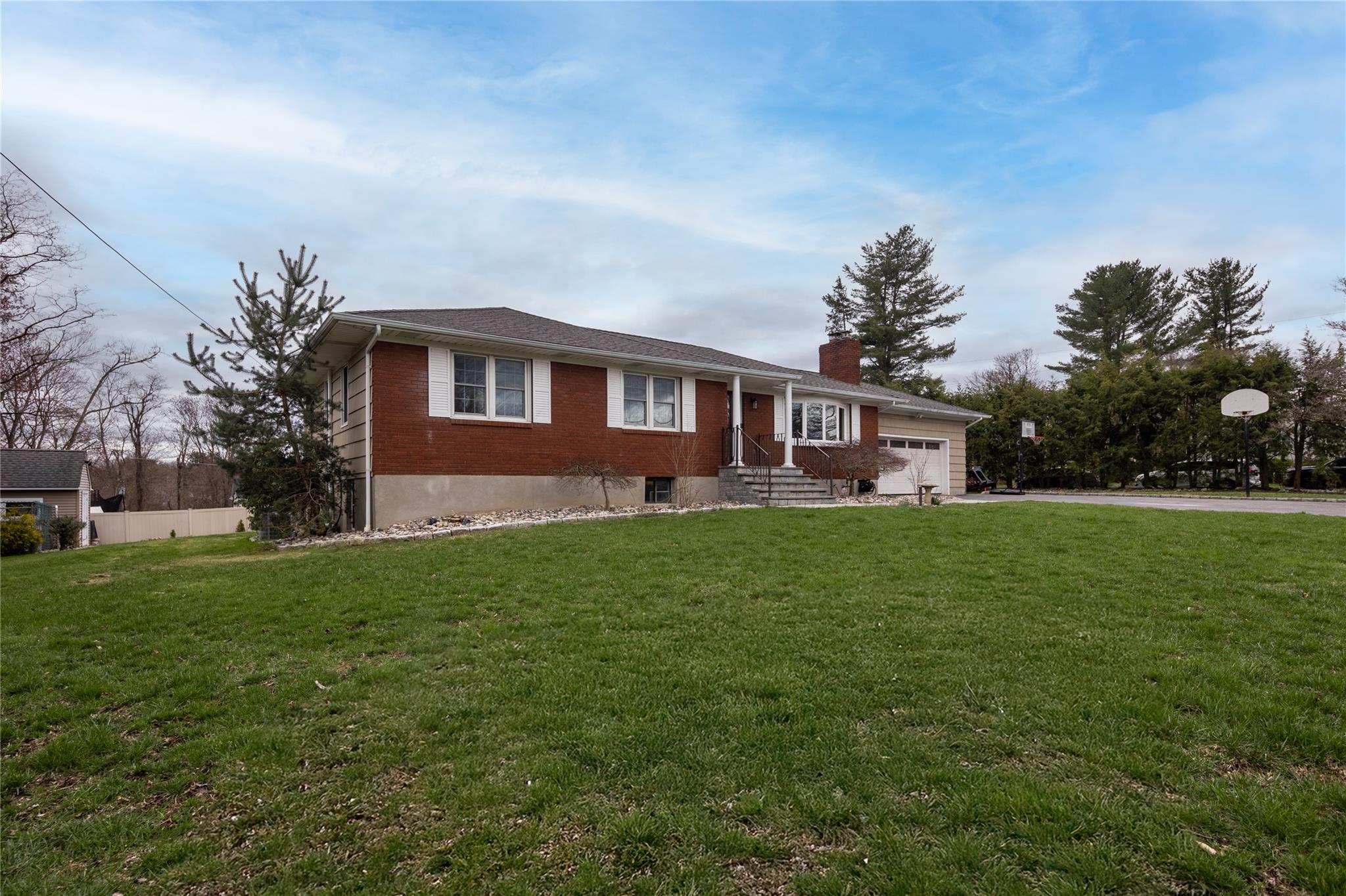 2820 Sarles Drive, Yorktown Heights, New York image 4