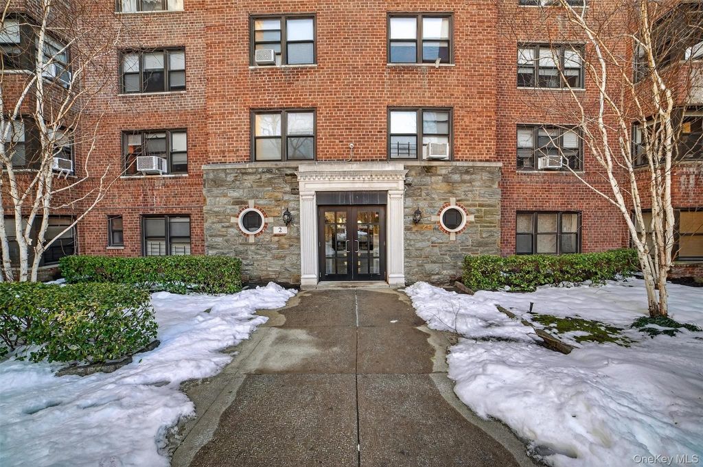 Photo of 2 Fisher Drive #318, Mount Vernon, NY 10552 (MLS # 965953)