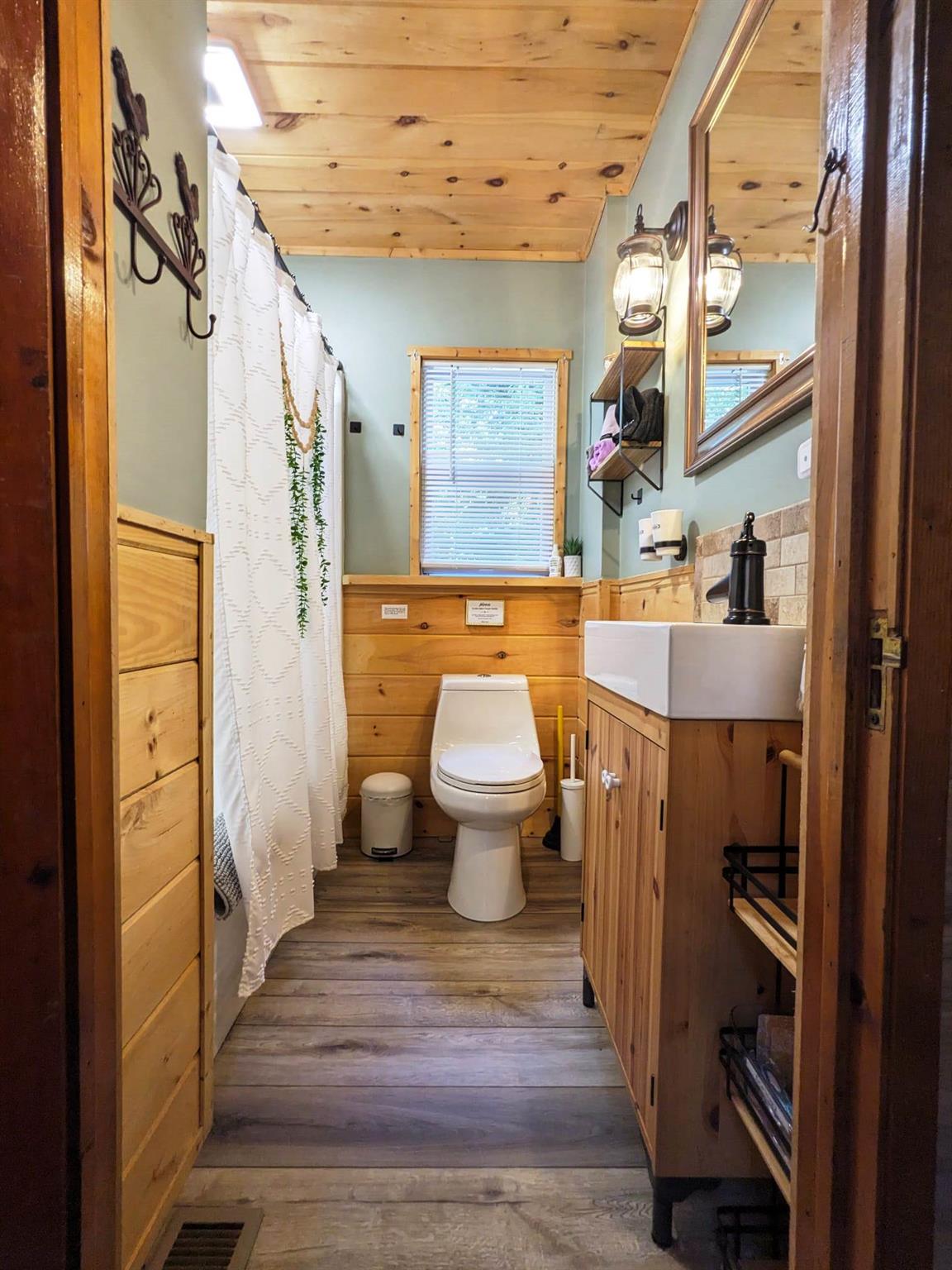25 E Reindeer Trail, Bethel, New York image 20