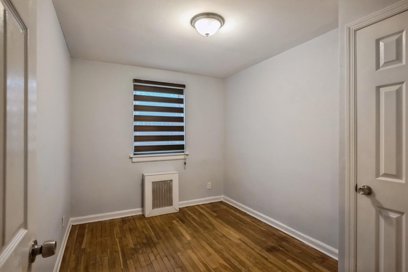 73-01 W Little Neck Parkway Pkwy #2H, Glen Oaks, New York image 11
