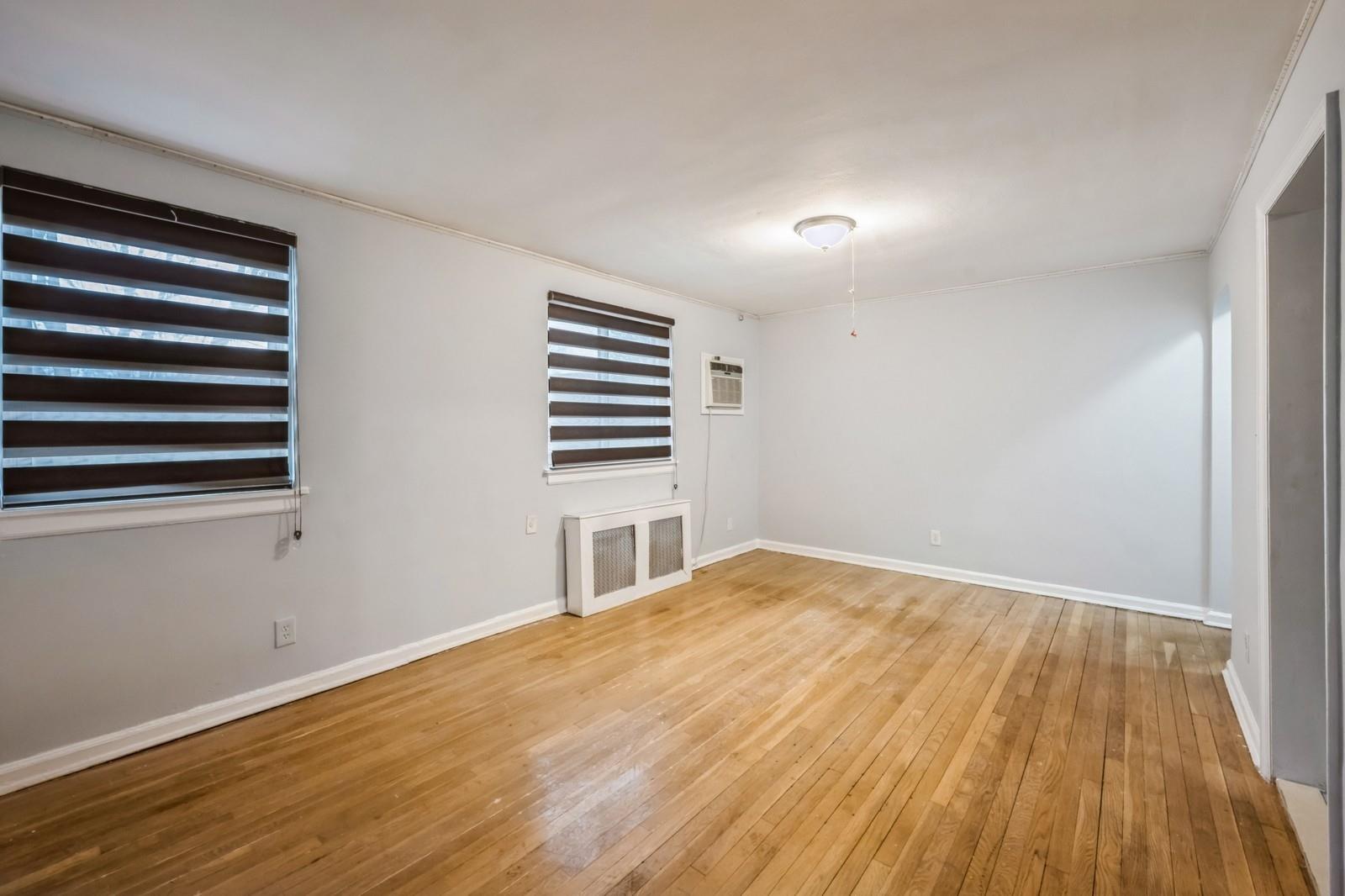 73-01 W Little Neck Parkway Pkwy #2H, Glen Oaks, New York image 13
