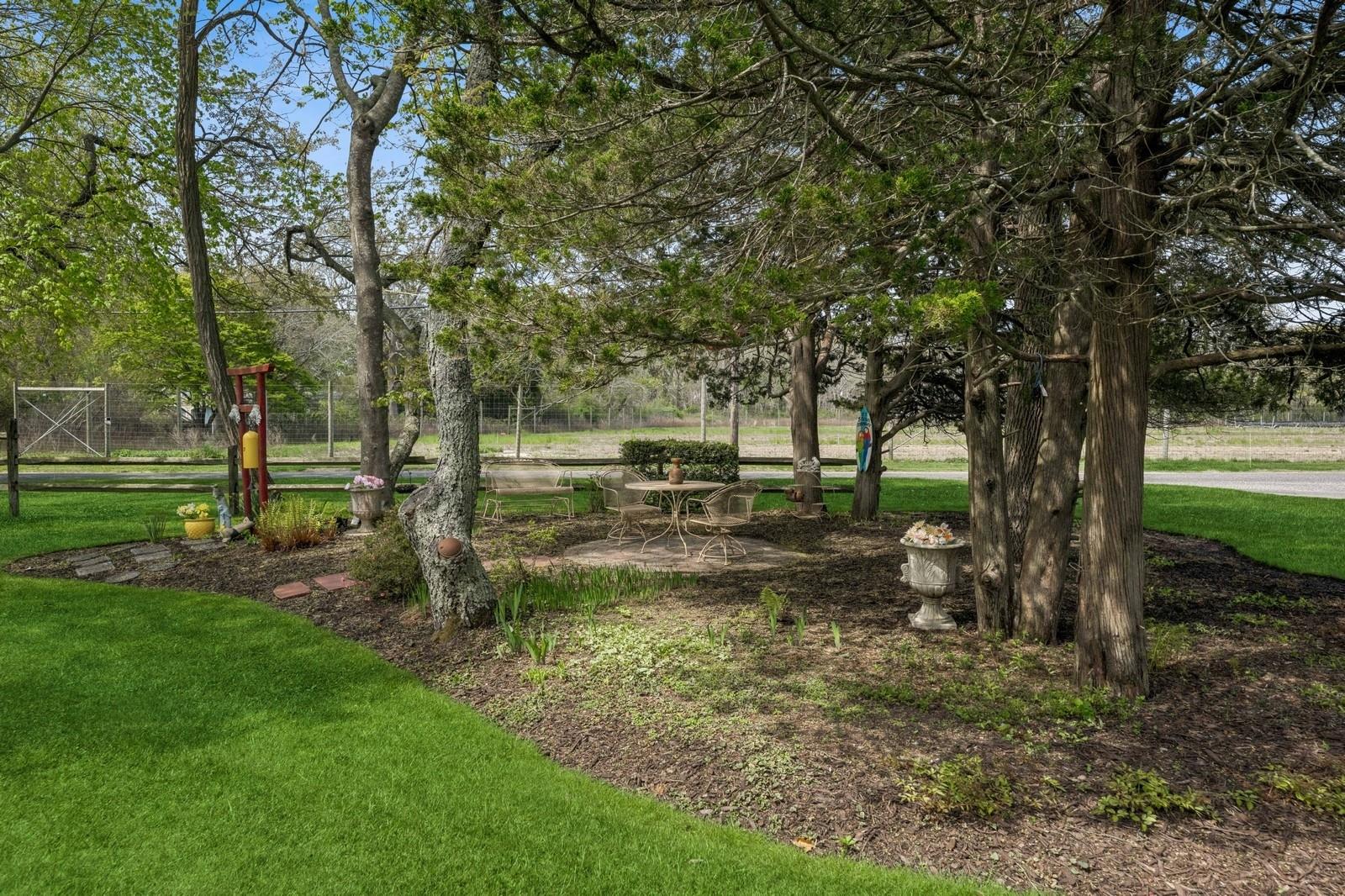 2 Linda Lane, East Moriches, New York image 16