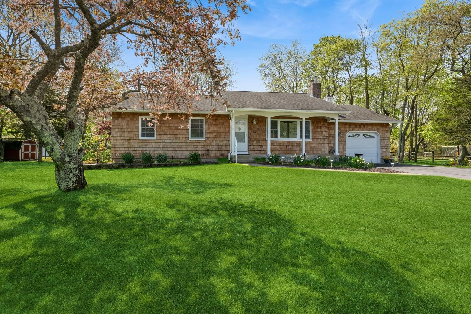 Property for Sale at Linda Lane, East Moriches, Hamptons, NY - Bedrooms: 3 
Bathrooms: 3  - $729,000
