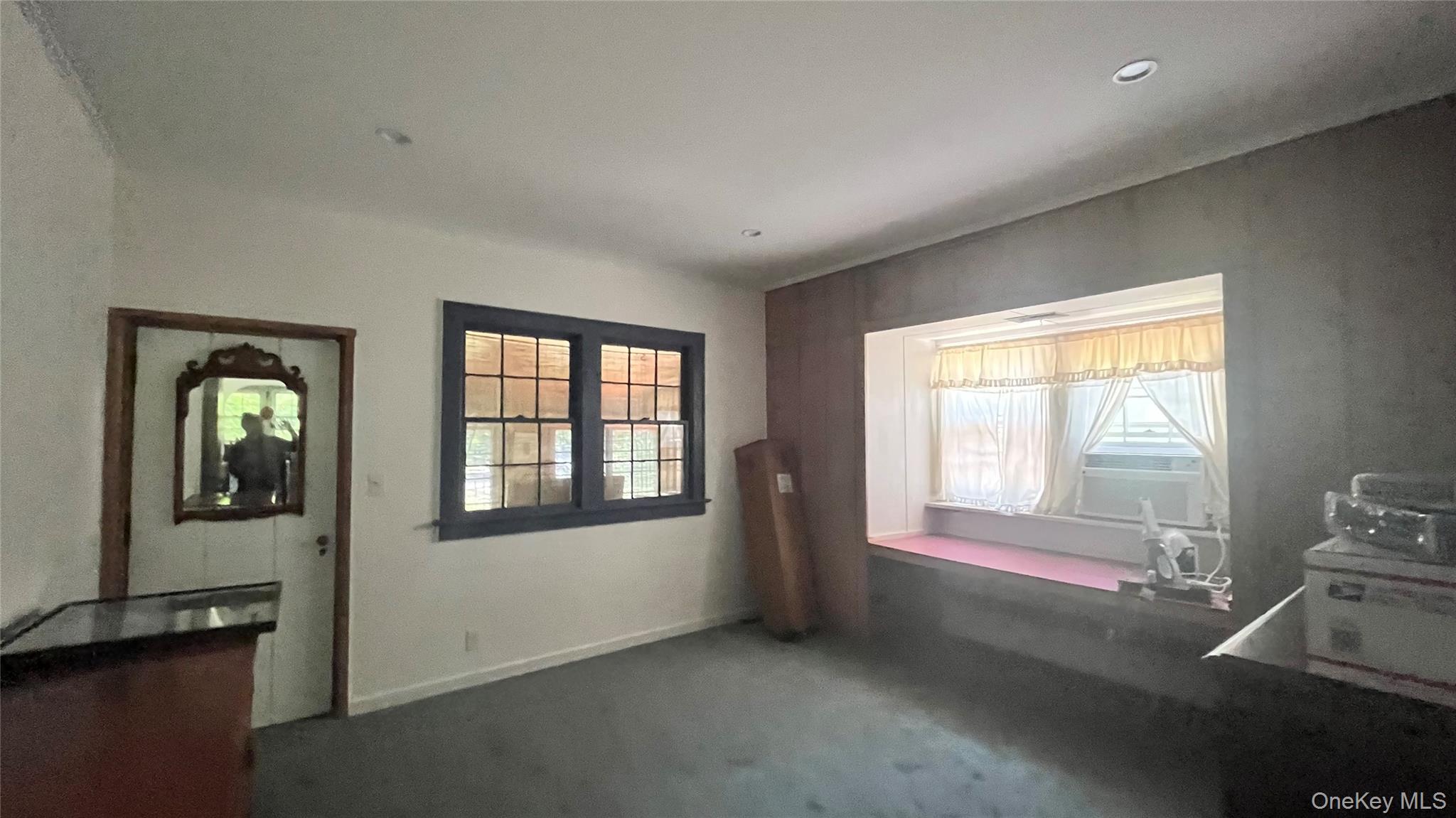 33 Baron De Hirsch Road