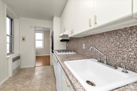 Homes For Sale - 209-80 18 Avenue #6D<br/> Bayside, NY 11360
