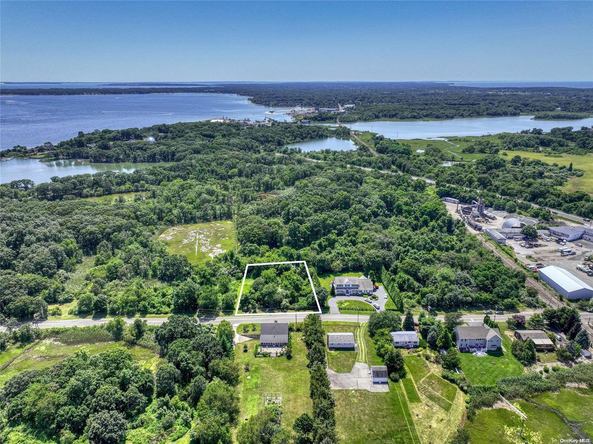Property for Sale at Kerwin Boulevard, Greenport, Hamptons, NY - Bedrooms: 4 
Bathrooms: 4  - $1,450,000