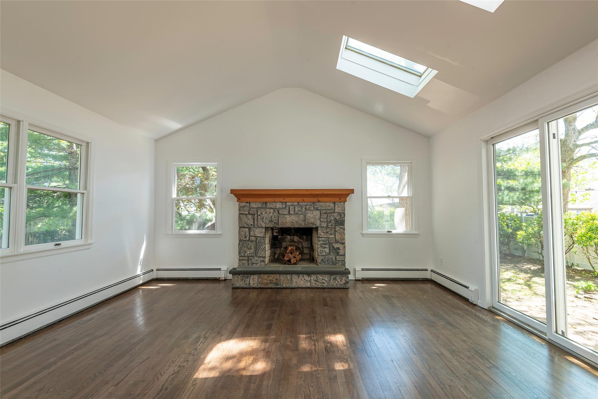 2737 Morton Avenue, Oceanside, New York image 19