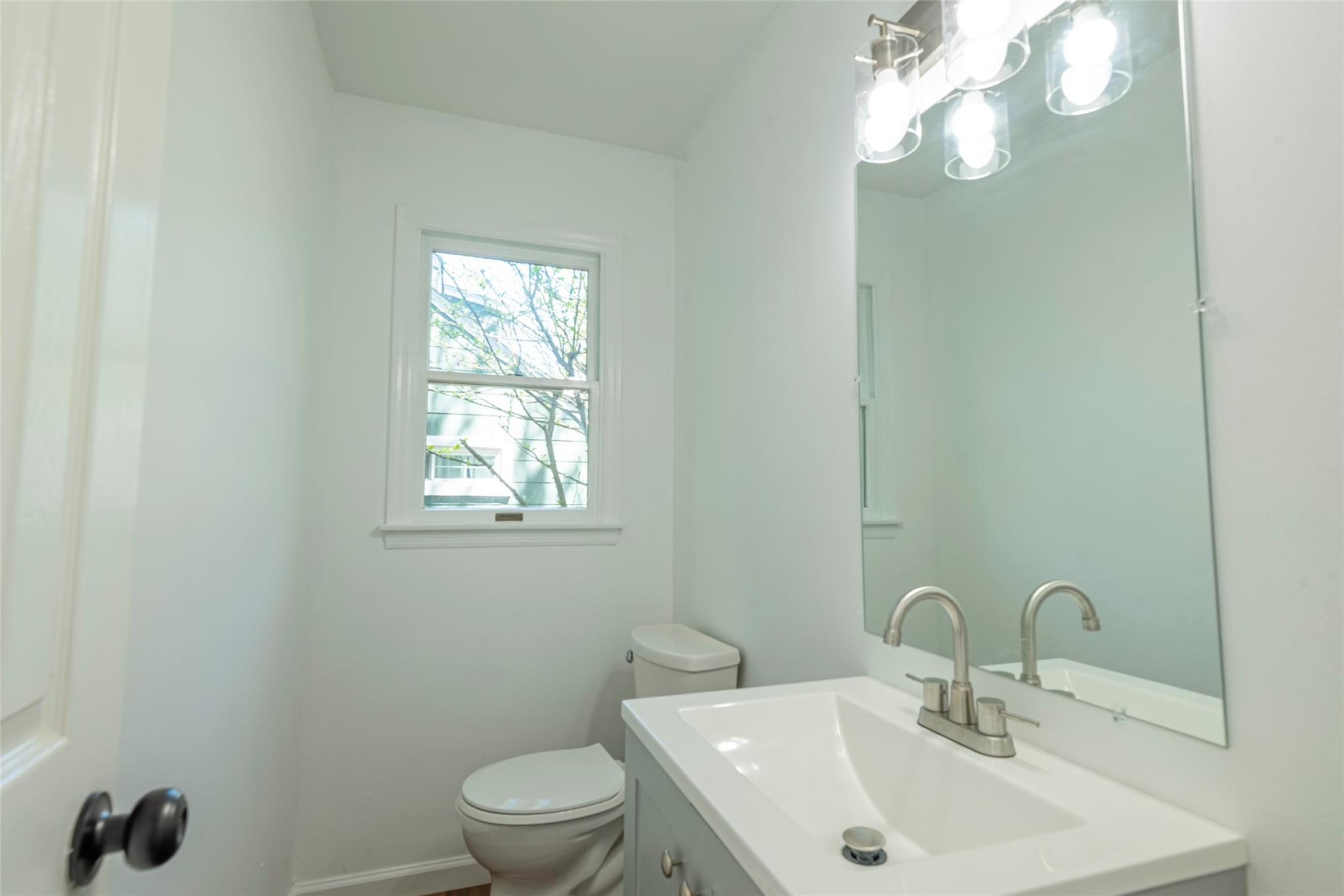 2737 Morton Avenue, Oceanside, New York image 18