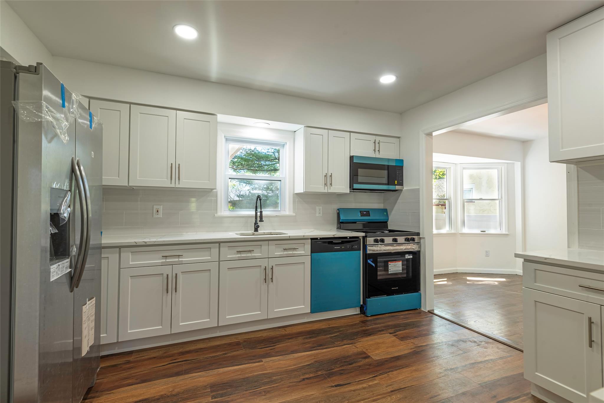 2737 Morton Avenue, Oceanside, New York image 15