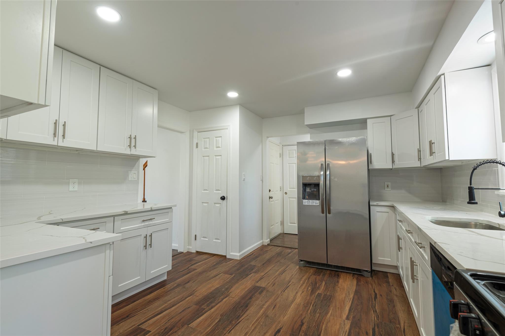 2737 Morton Avenue, Oceanside, New York image 13
