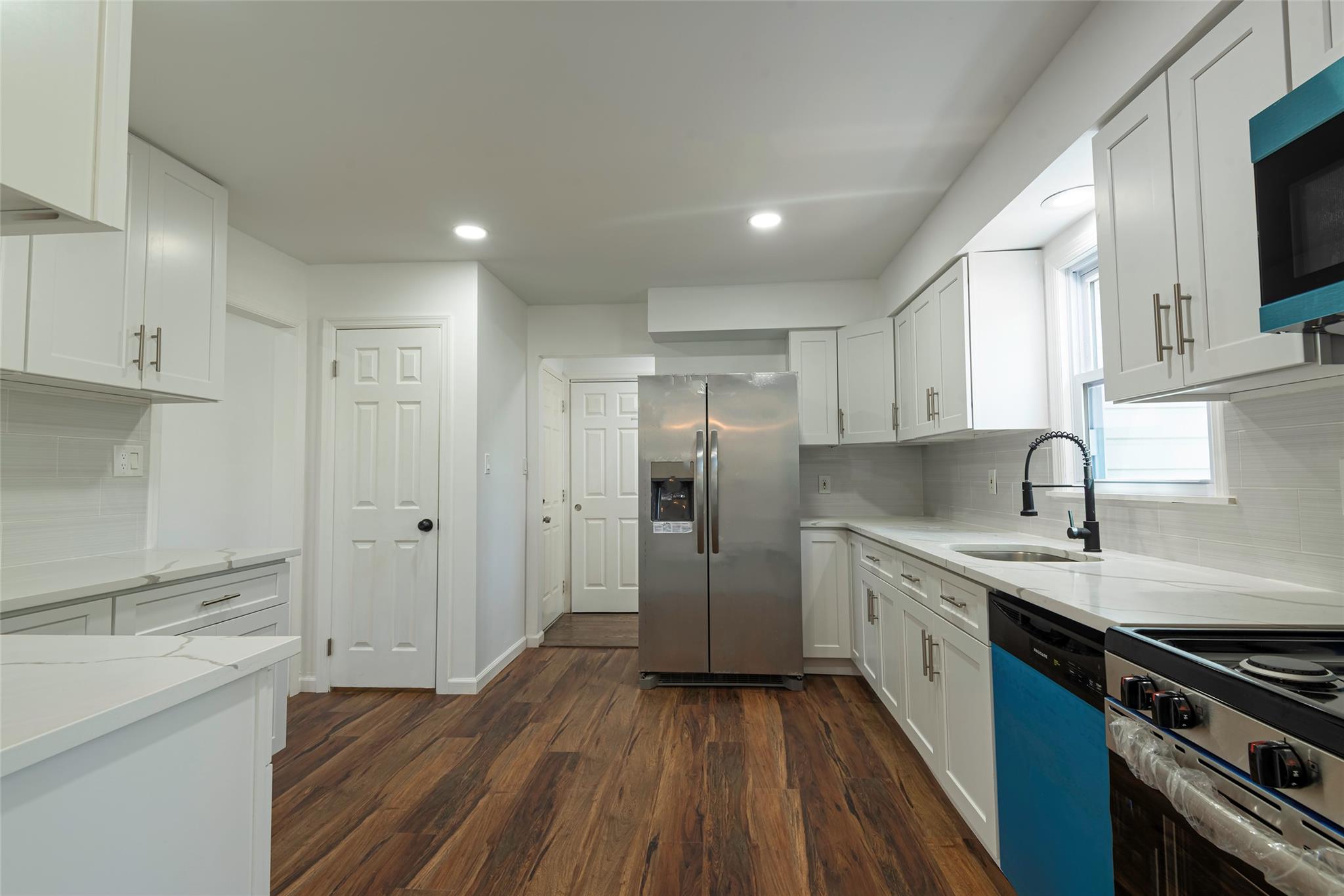 2737 Morton Avenue, Oceanside, New York image 14