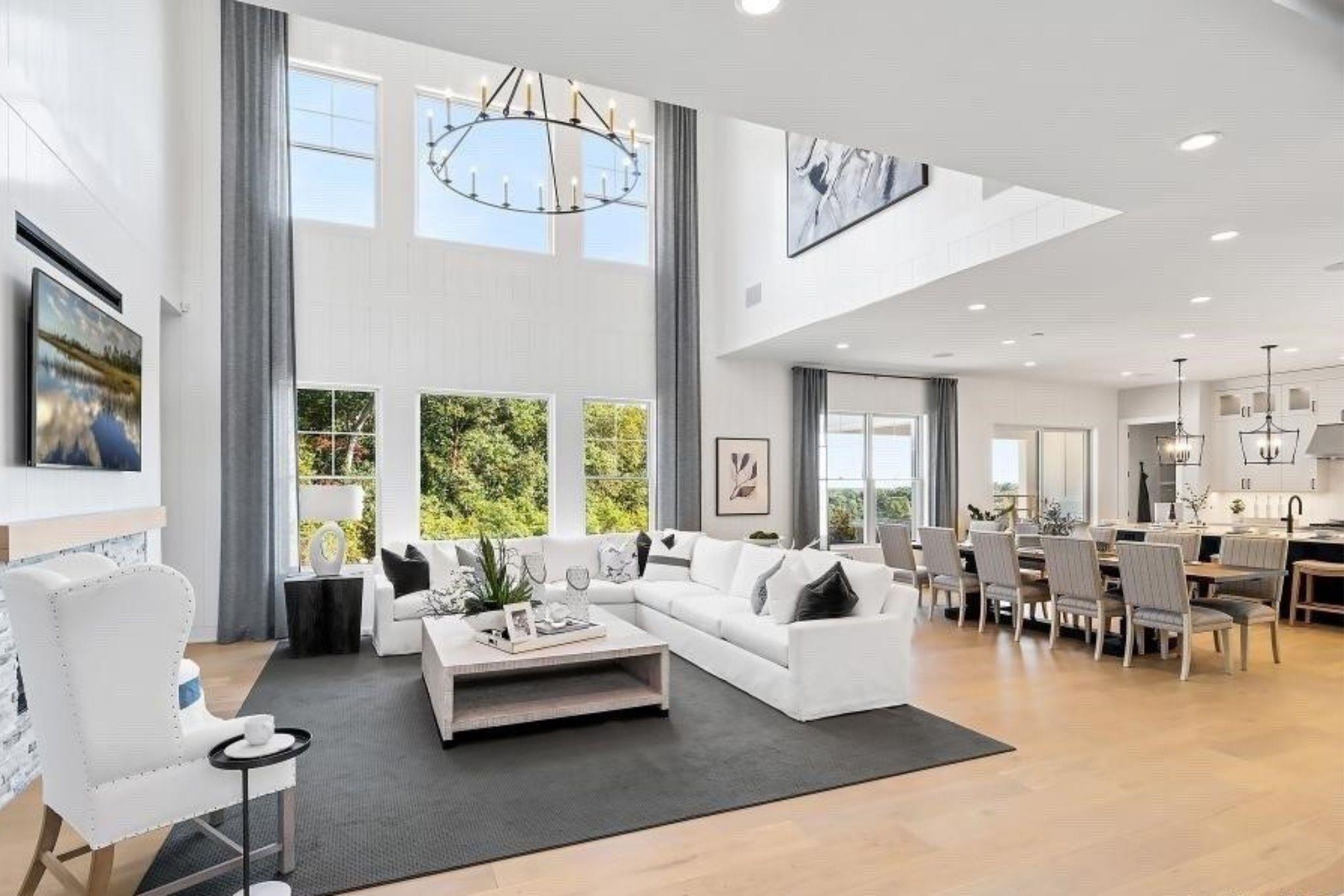 9 Sienna Court, Dix Hills, New York image 3