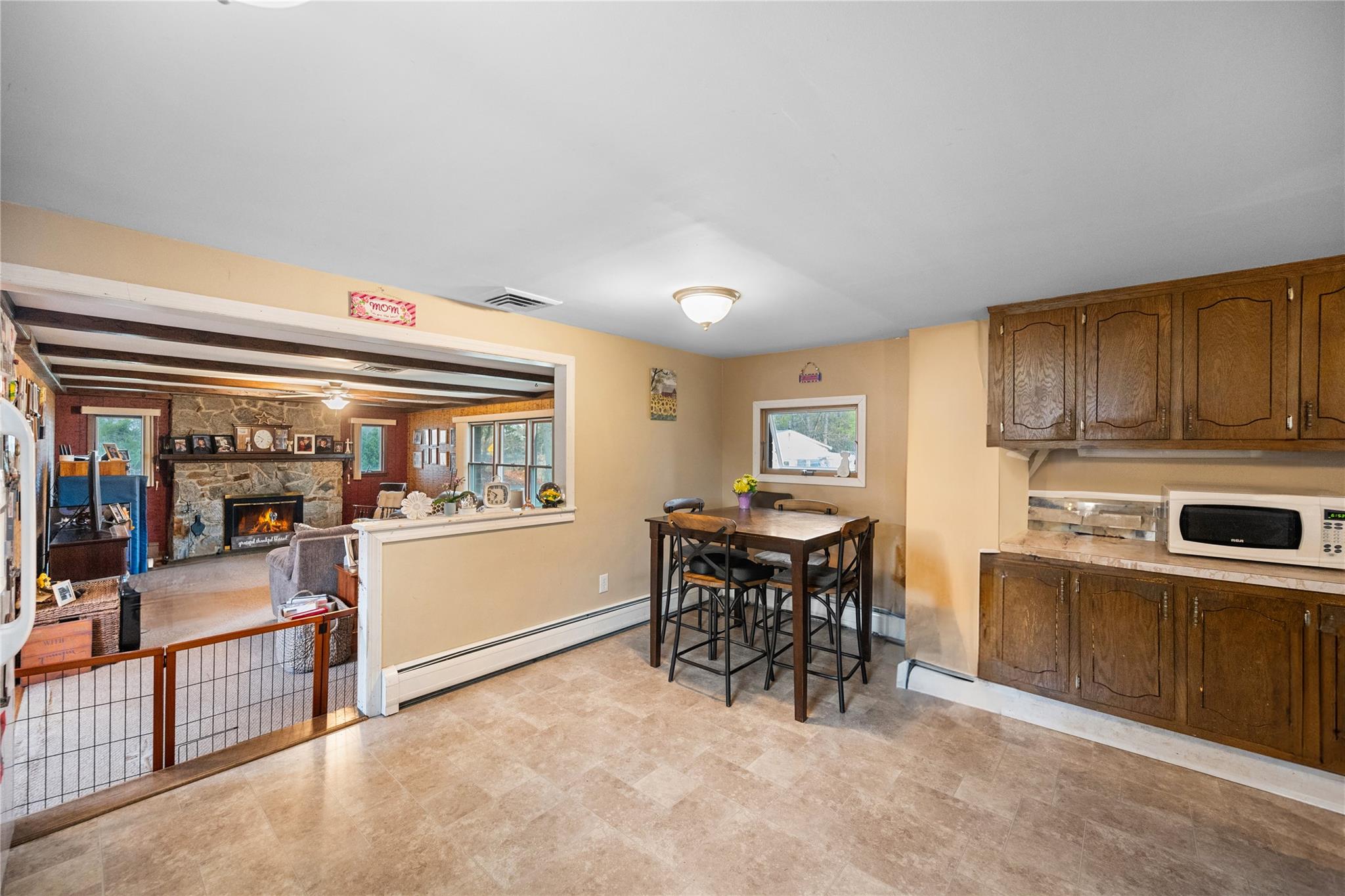 407 Albert Street, Holbrook, New York image 15