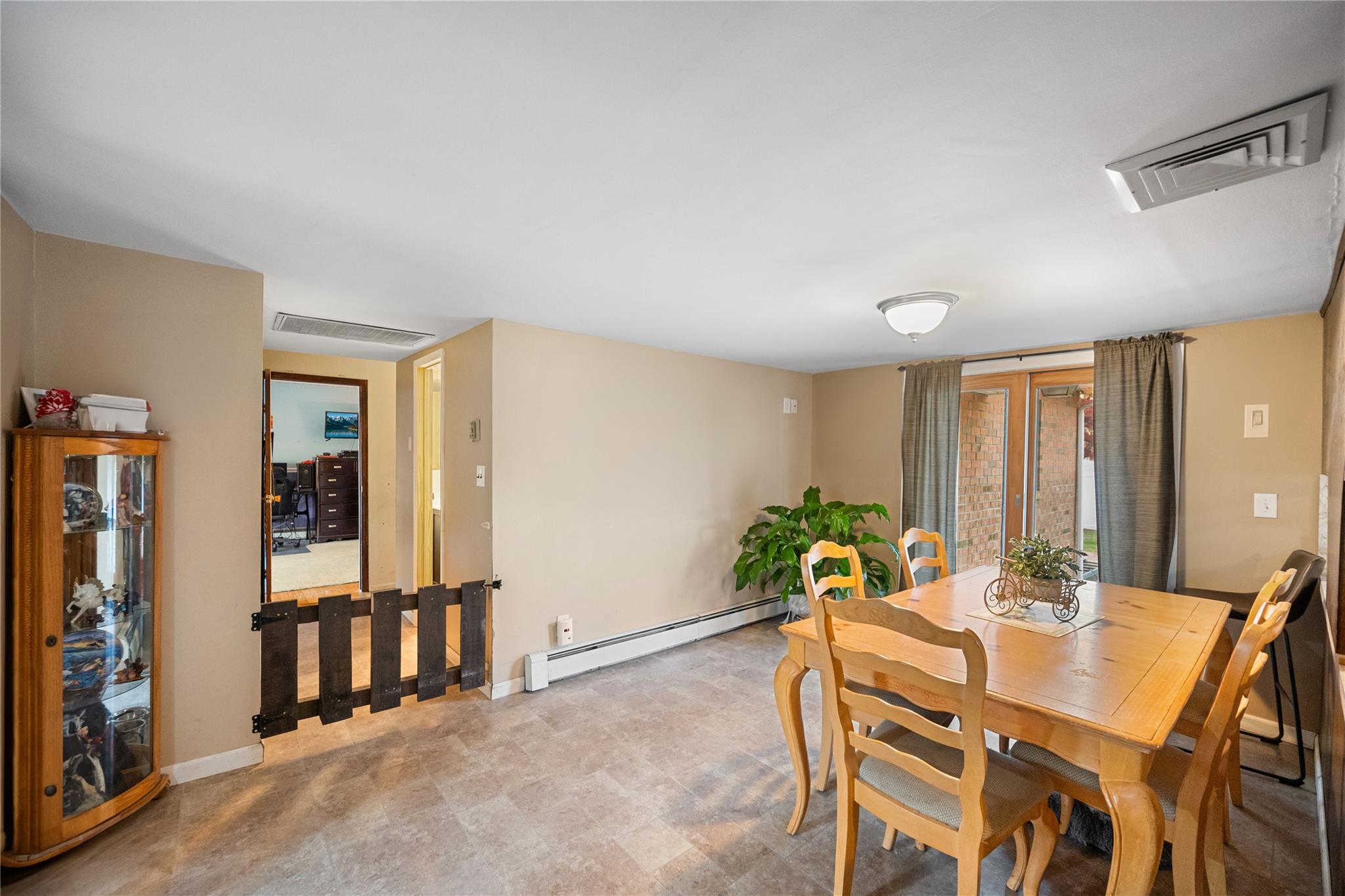 407 Albert Street, Holbrook, New York image 10