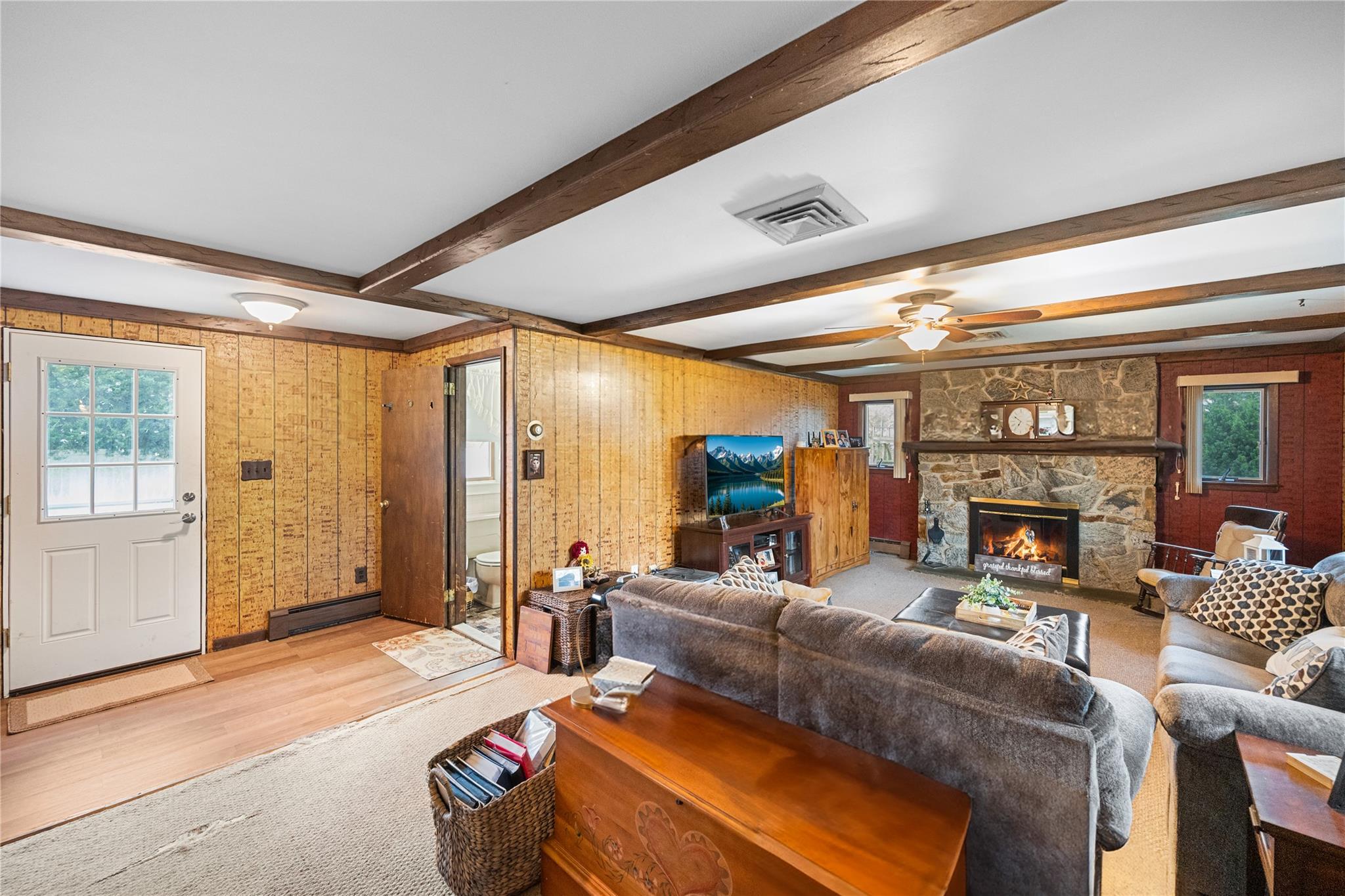 407 Albert Street, Holbrook, New York image 17