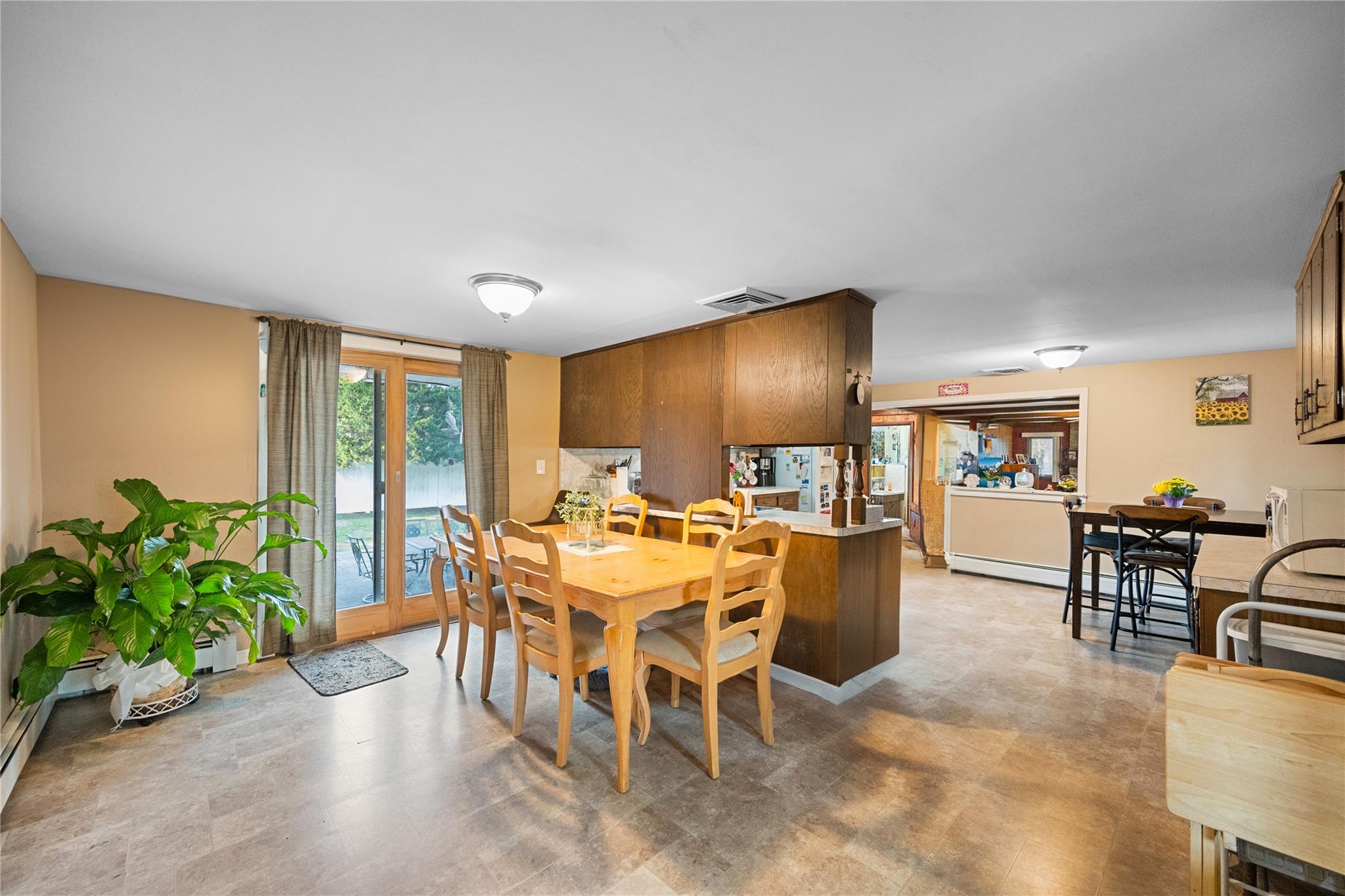 407 Albert Street, Holbrook, New York image 8
