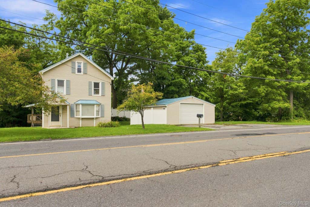 Photo of 344 Broadway #9W, Ulster Park, NY 12487 (MLS # 1040145)