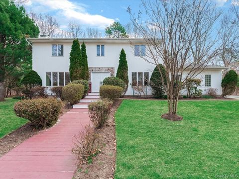 Photo of 21 Linden Avenue, Kings Park, NY 11754 (MLS # 981254)