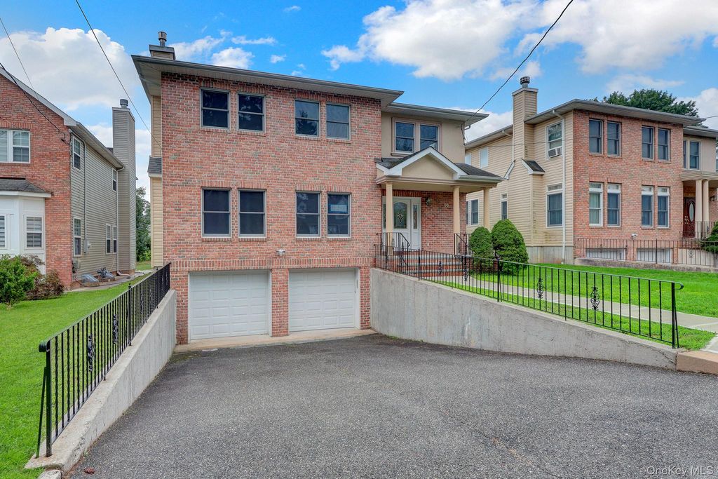 Photo of 86 George Street, East Hills, NY 11577 (MLS # 1026483)