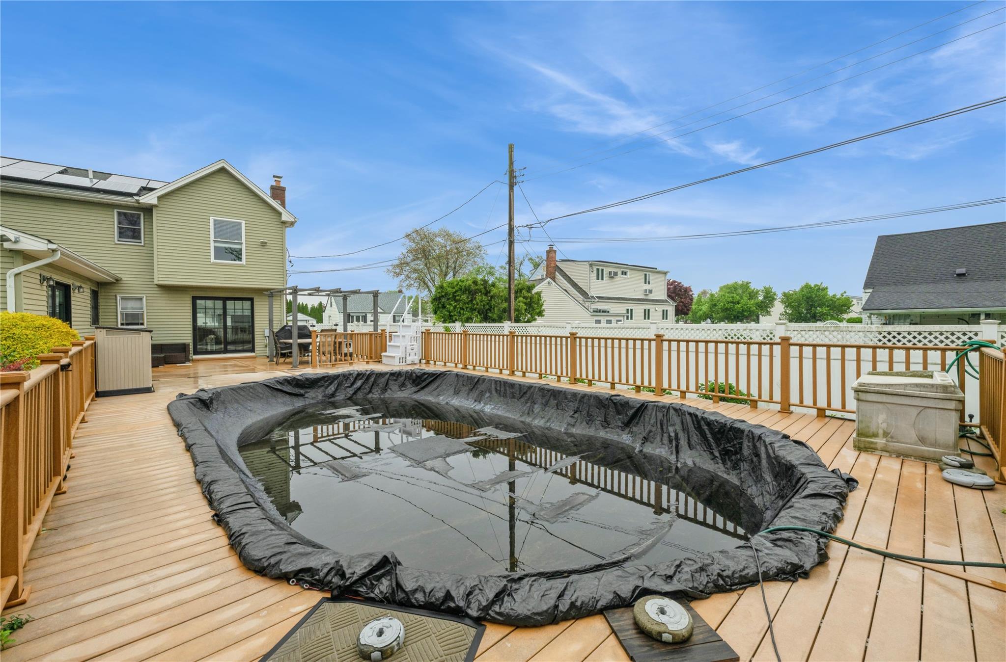 24 Garden Boulevard, Hicksville, New York image 32