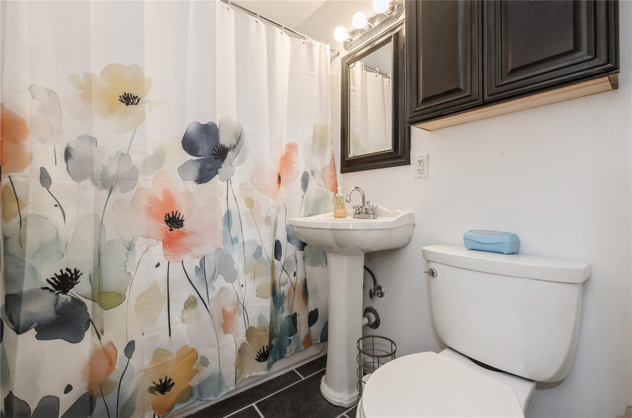 24 Garden Boulevard, Hicksville, New York image 17