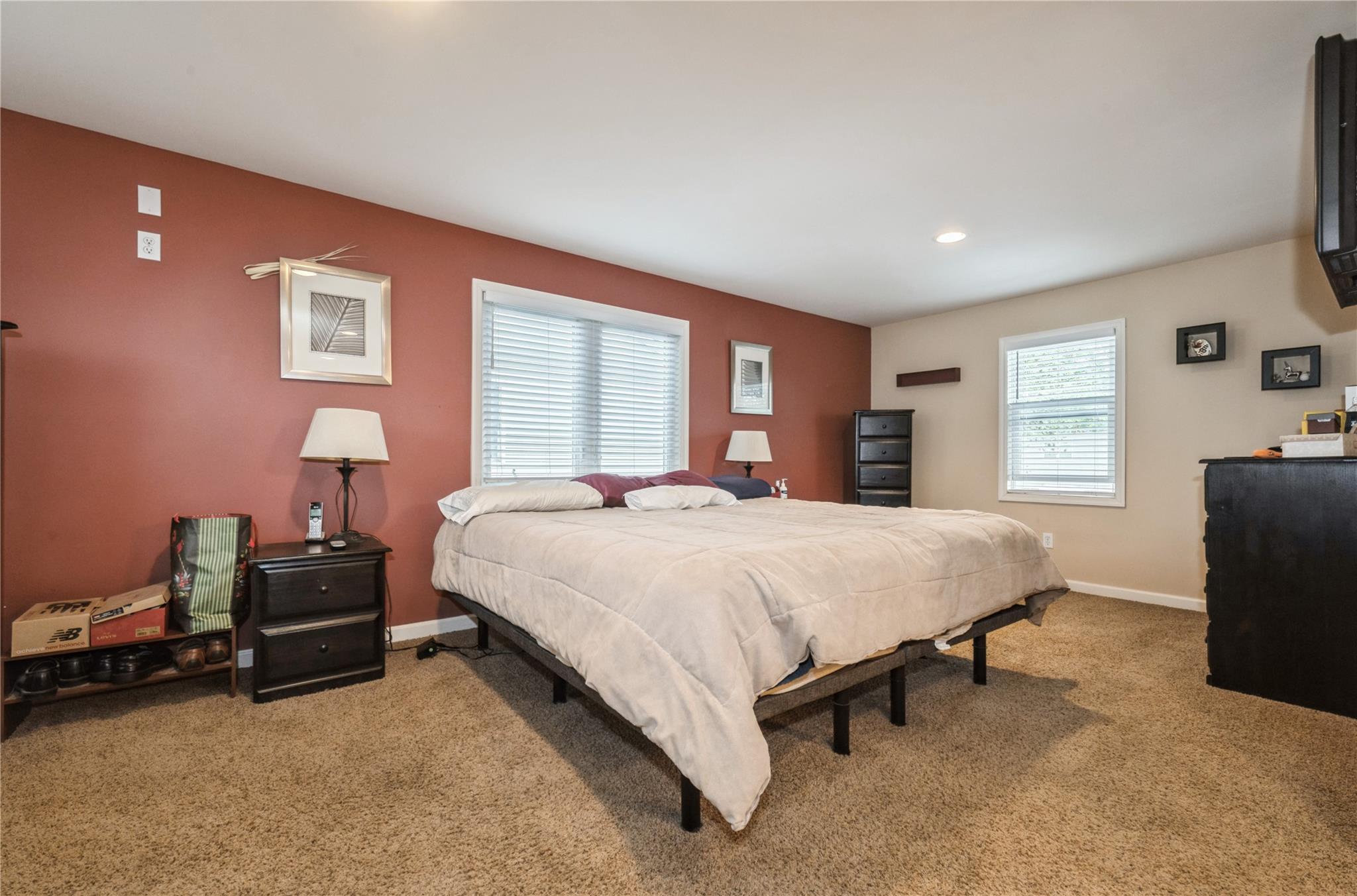 24 Garden Boulevard, Hicksville, New York image 19