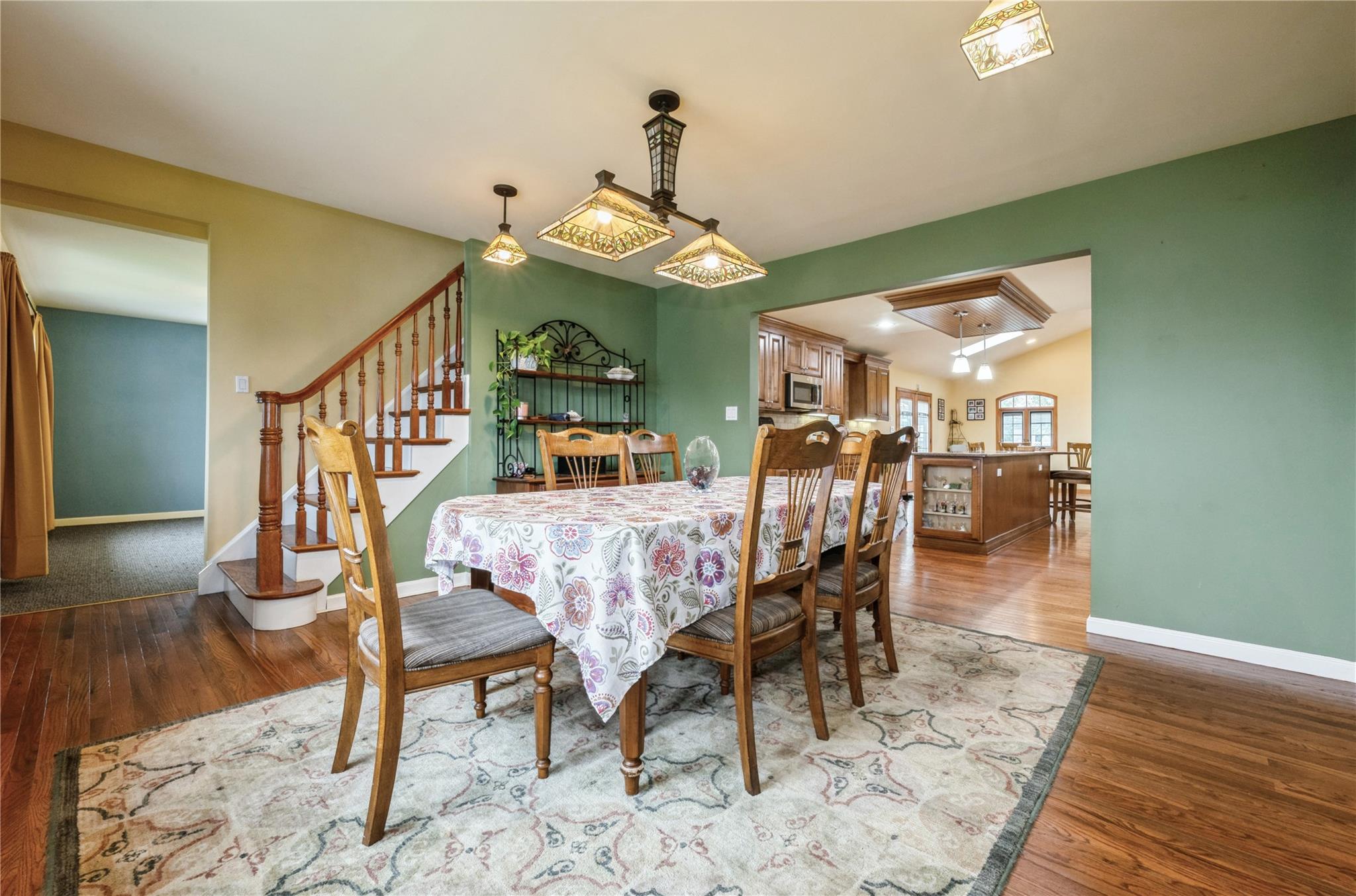 24 Garden Boulevard, Hicksville, New York image 15