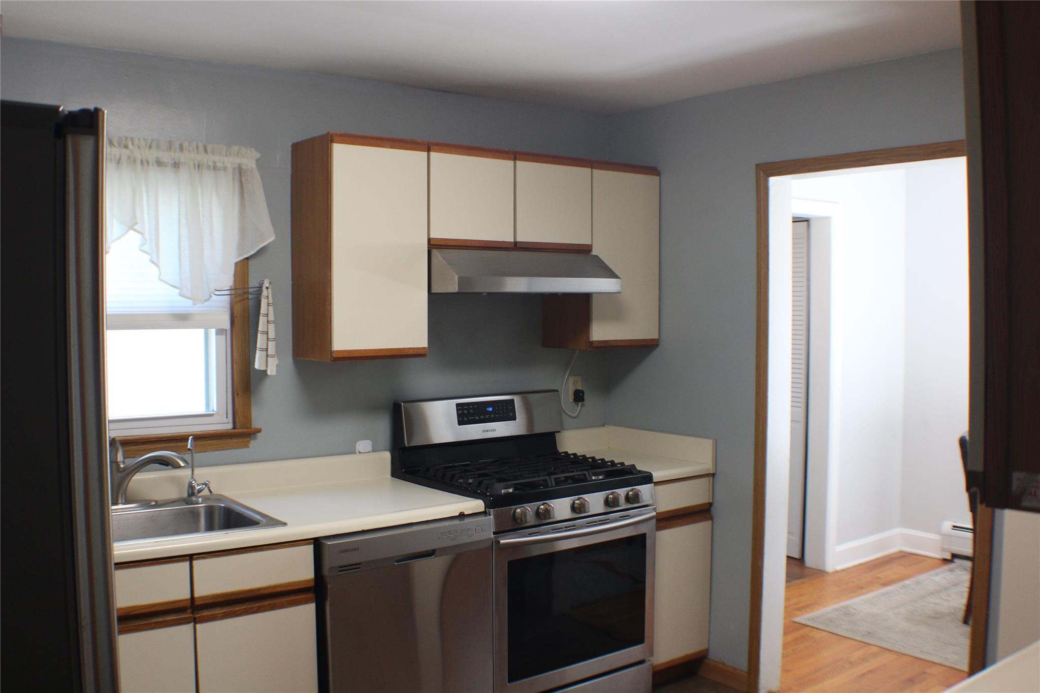17 Morgan Circle, Hyde Park, New York image 9