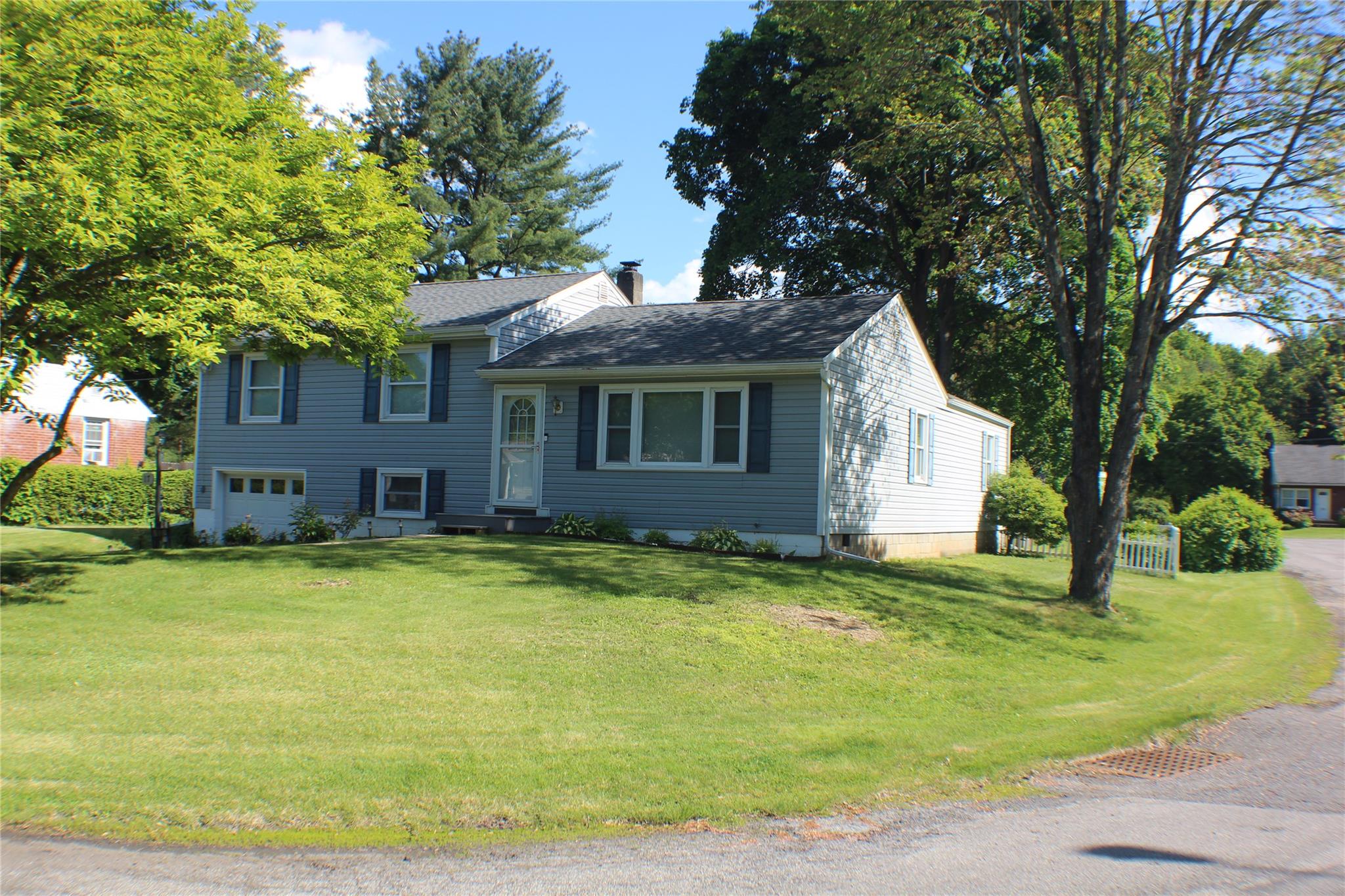 17 Morgan Circle, Hyde Park, New York image 2