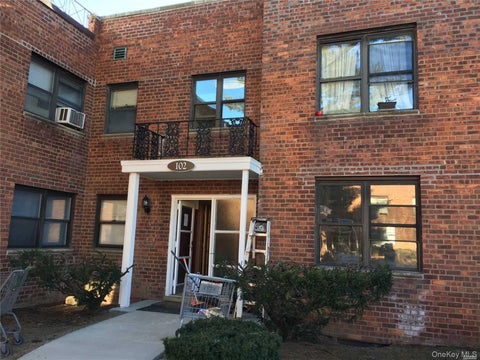 Apartment For Rent - 112 Division Ave #1 D<br/> Nassau County, Levittown, NY 11756