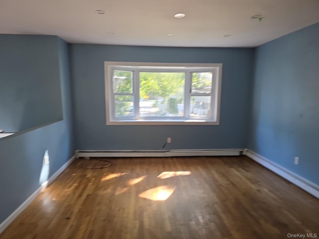Photo of 31 Depew Street, Huntington, NY 11743 (MLS # 1063109)