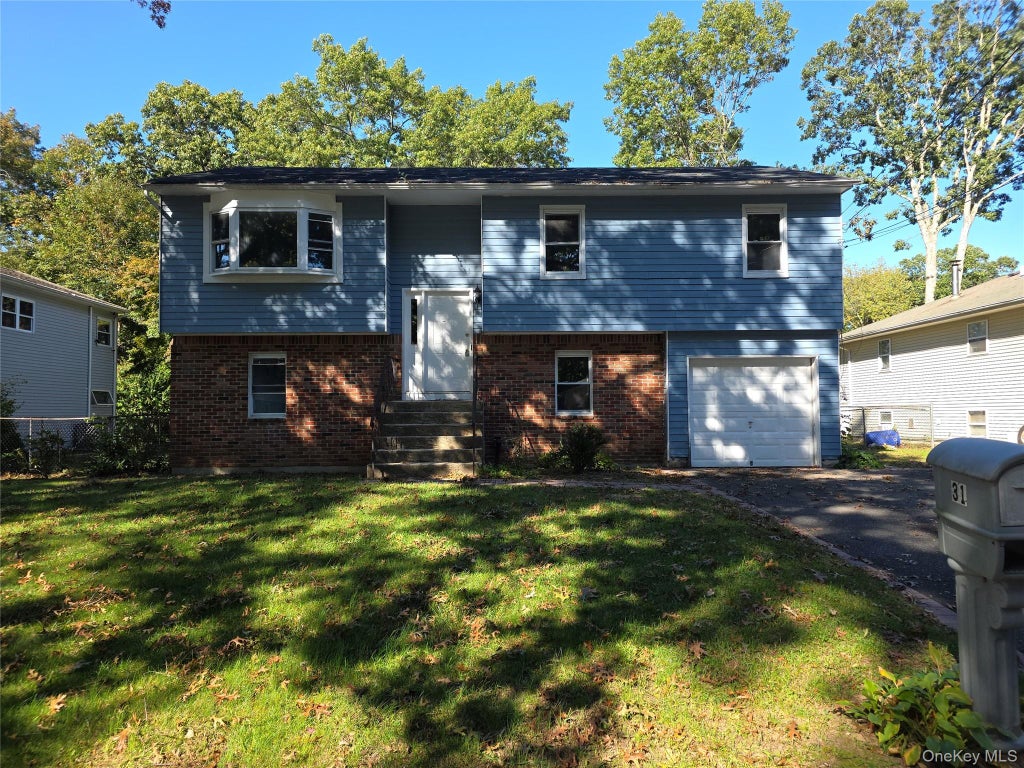 Photo of 31 Depew Street, Huntington, NY 11743 (MLS # 1063109)