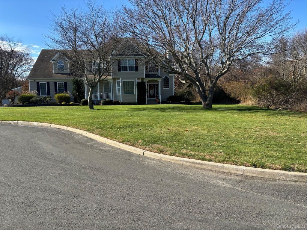 Photo of 37 N Durkee Lane, East Patchogue, NY 11772 (MLS # 1008400)