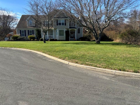 Homes For Sale - 37 N Durkee Lane<br/> East Patchogue, NY 11772