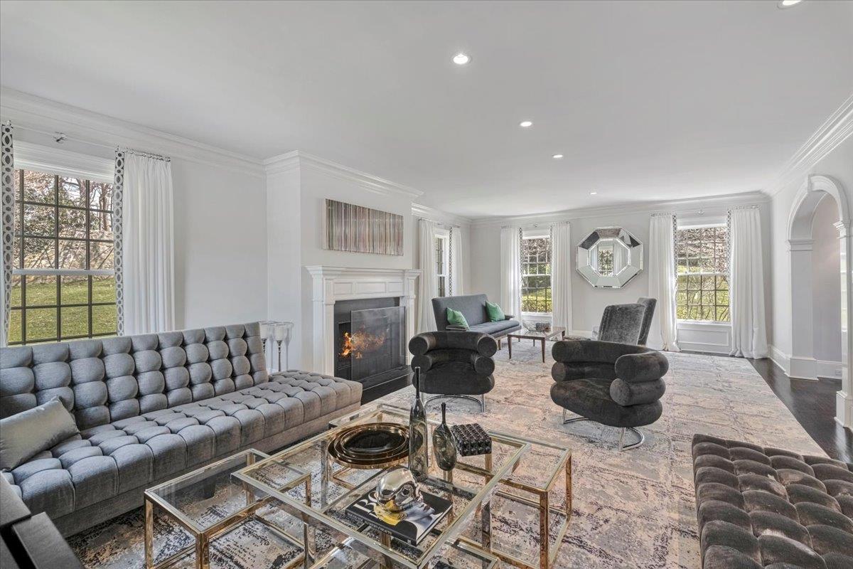 29 Hampton Road, Scarsdale, Florida image 6