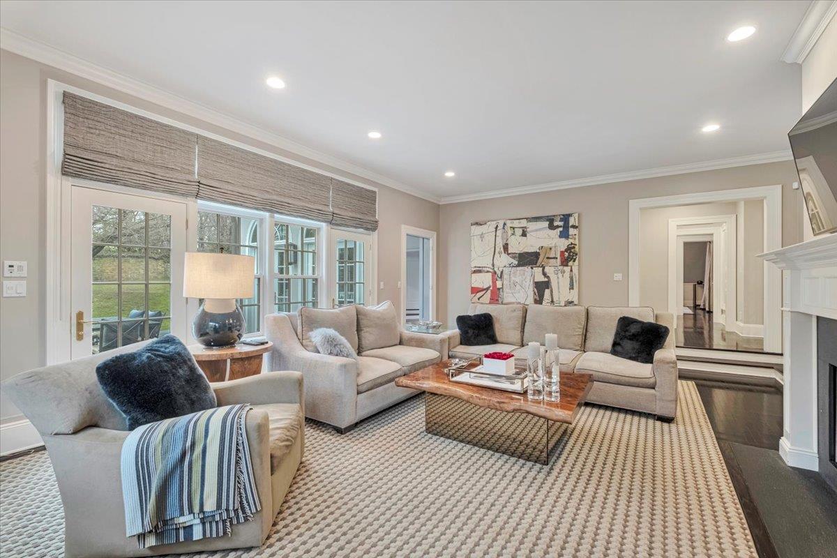 29 Hampton Road, Scarsdale, Florida image 13