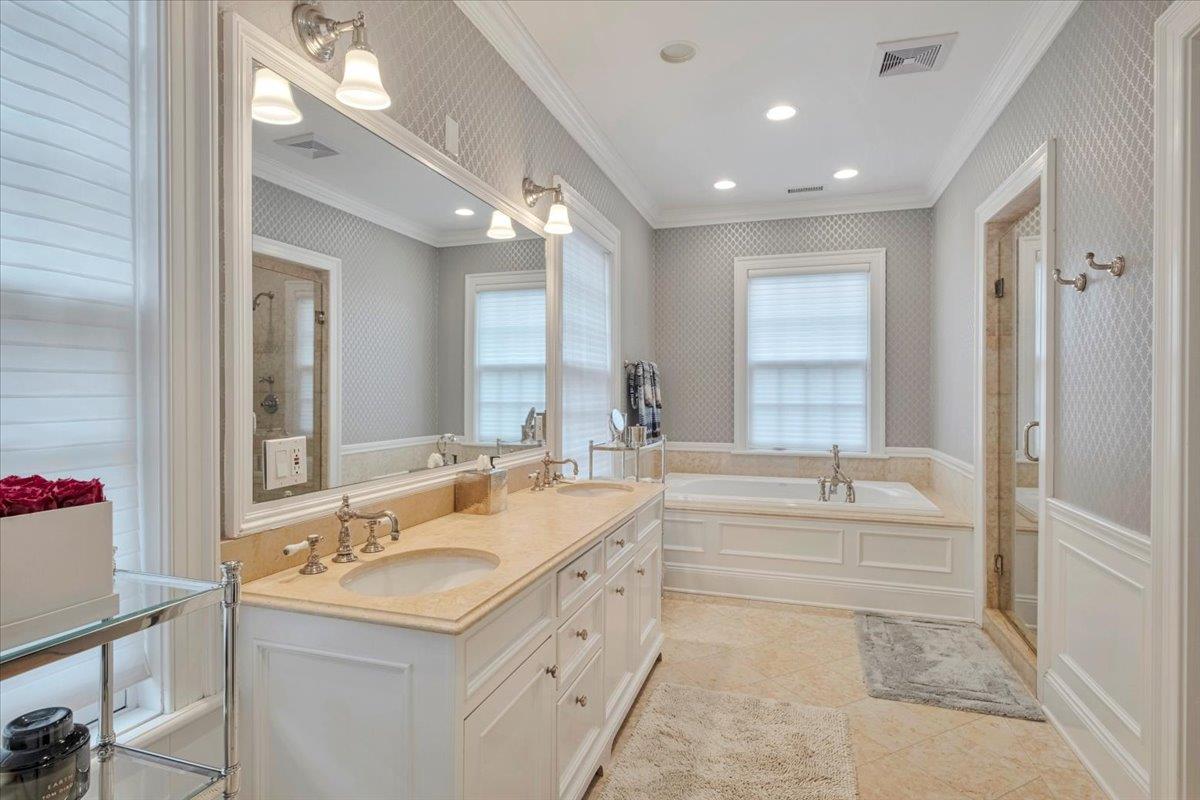 29 Hampton Road, Scarsdale, Florida image 21