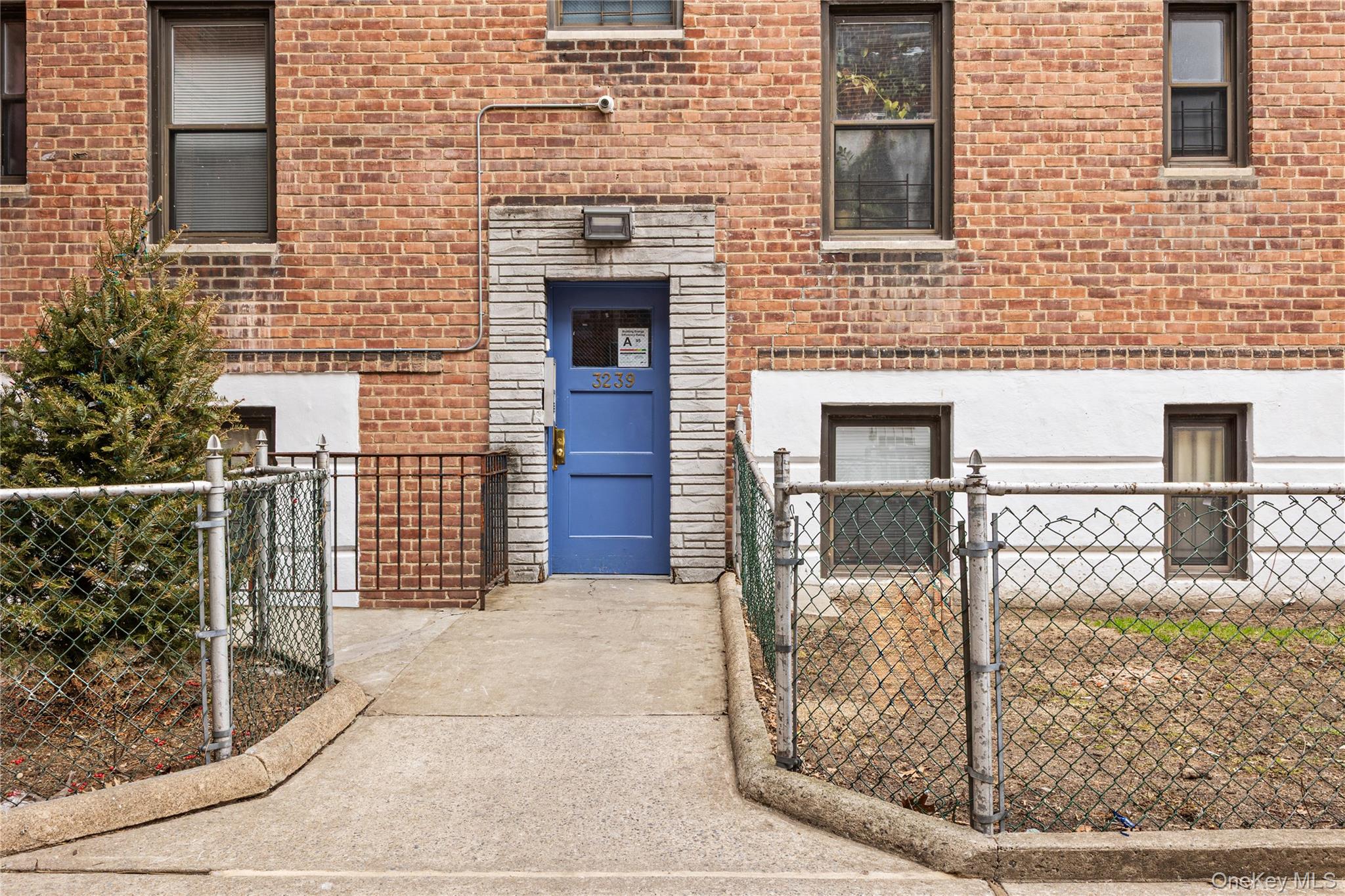 3239 Barker Avenue 2J