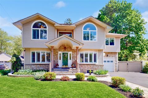 10 Melview Court, Melville, NY 11747 - MLS#: 860809