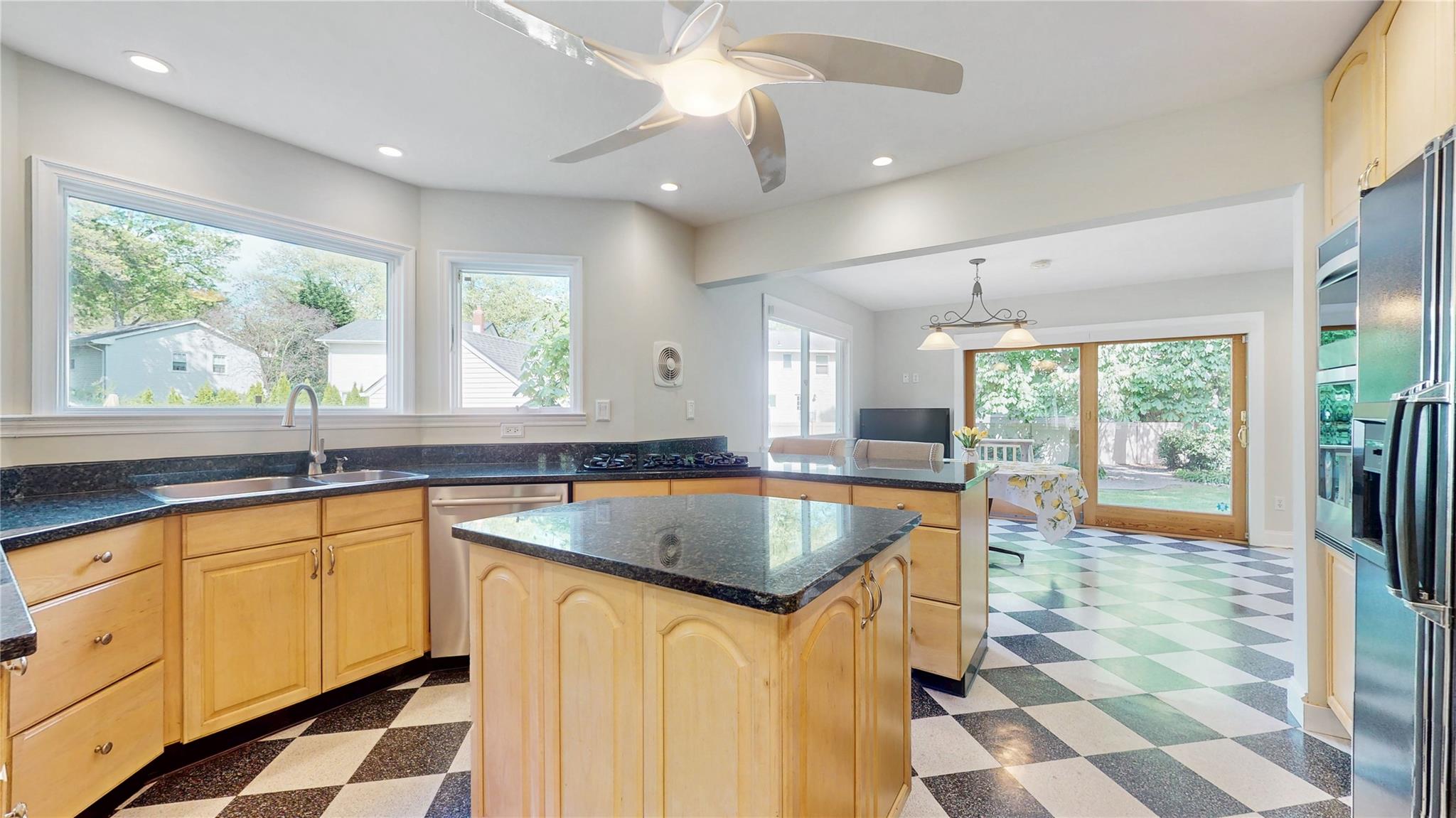10 Melview Court, Melville, New York image 14