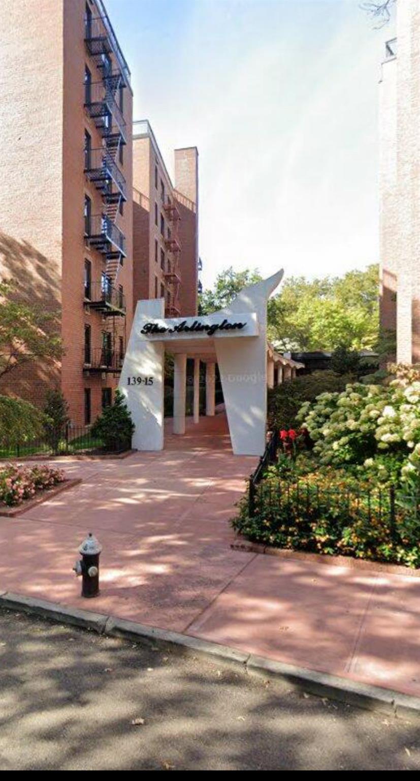 Property for Sale at 83 Rd Ave Ave 101, Briarwood, Queens, NY - Bedrooms: 2 
Bathrooms: 1 
Rooms: 4  - $345,000