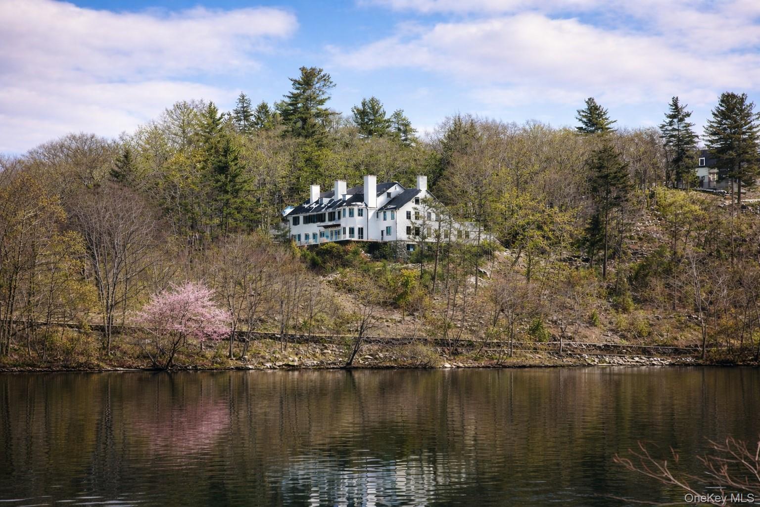 225 E Lake Road