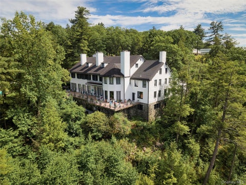 Homes For Sale - 225 E Lake Road<br/> Tuxedo Park, NY 10987