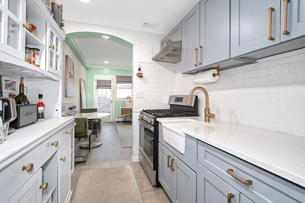 Palmer Avenue 1R, New Rochelle, New York - 1 Bathrooms  
2 Rooms - 