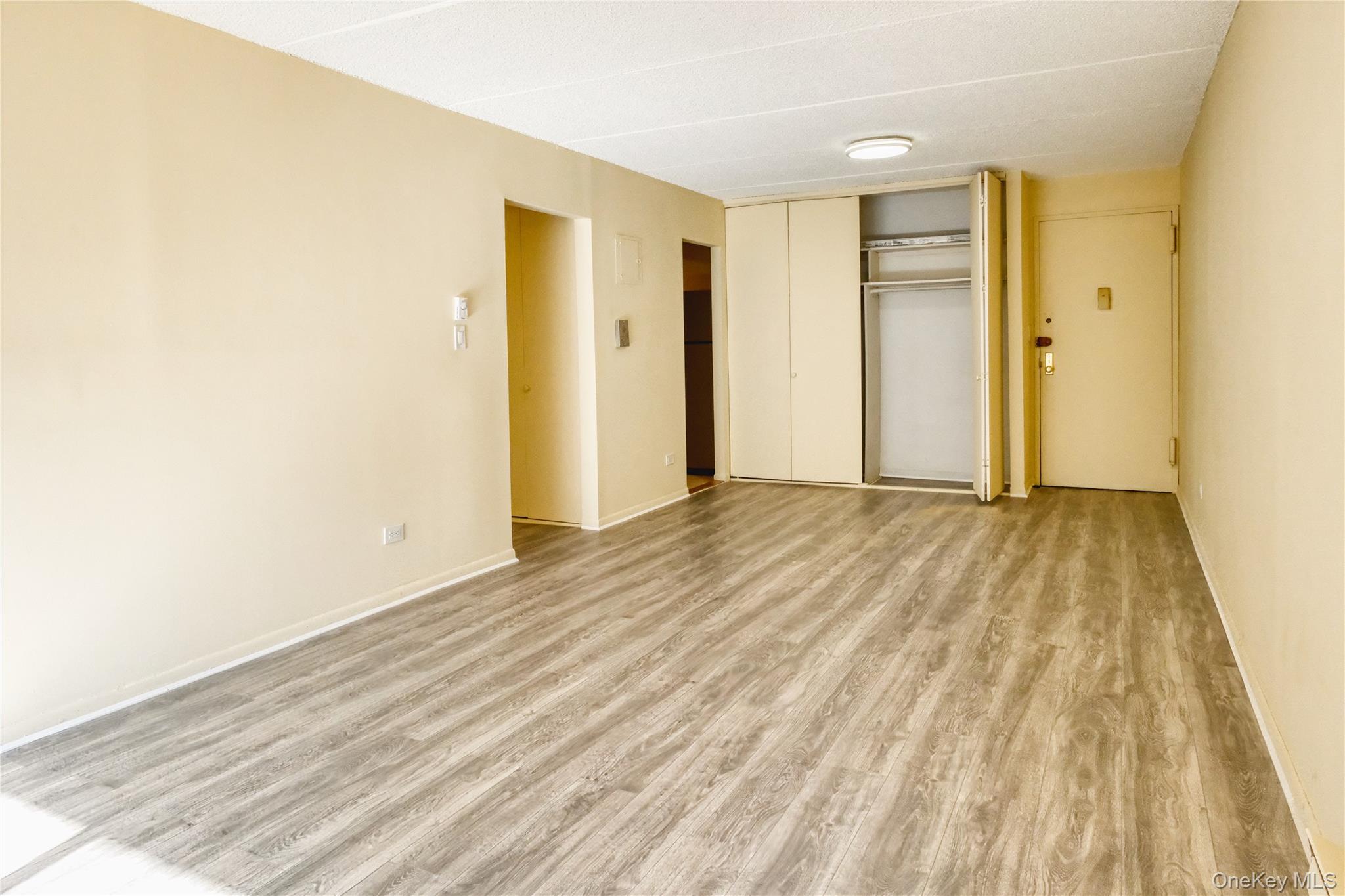 136-35 Maple Avenue 4E