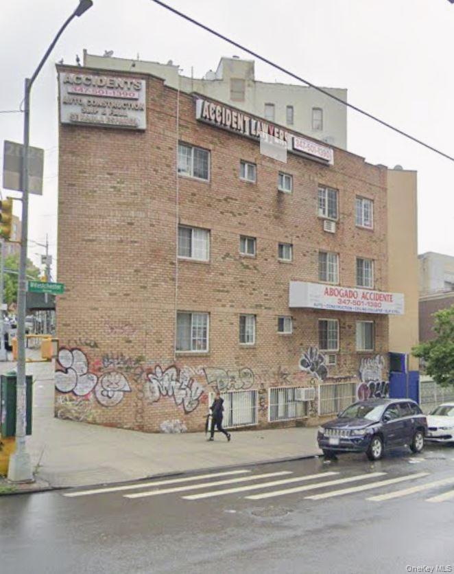 924 Rev James Polite Avenue