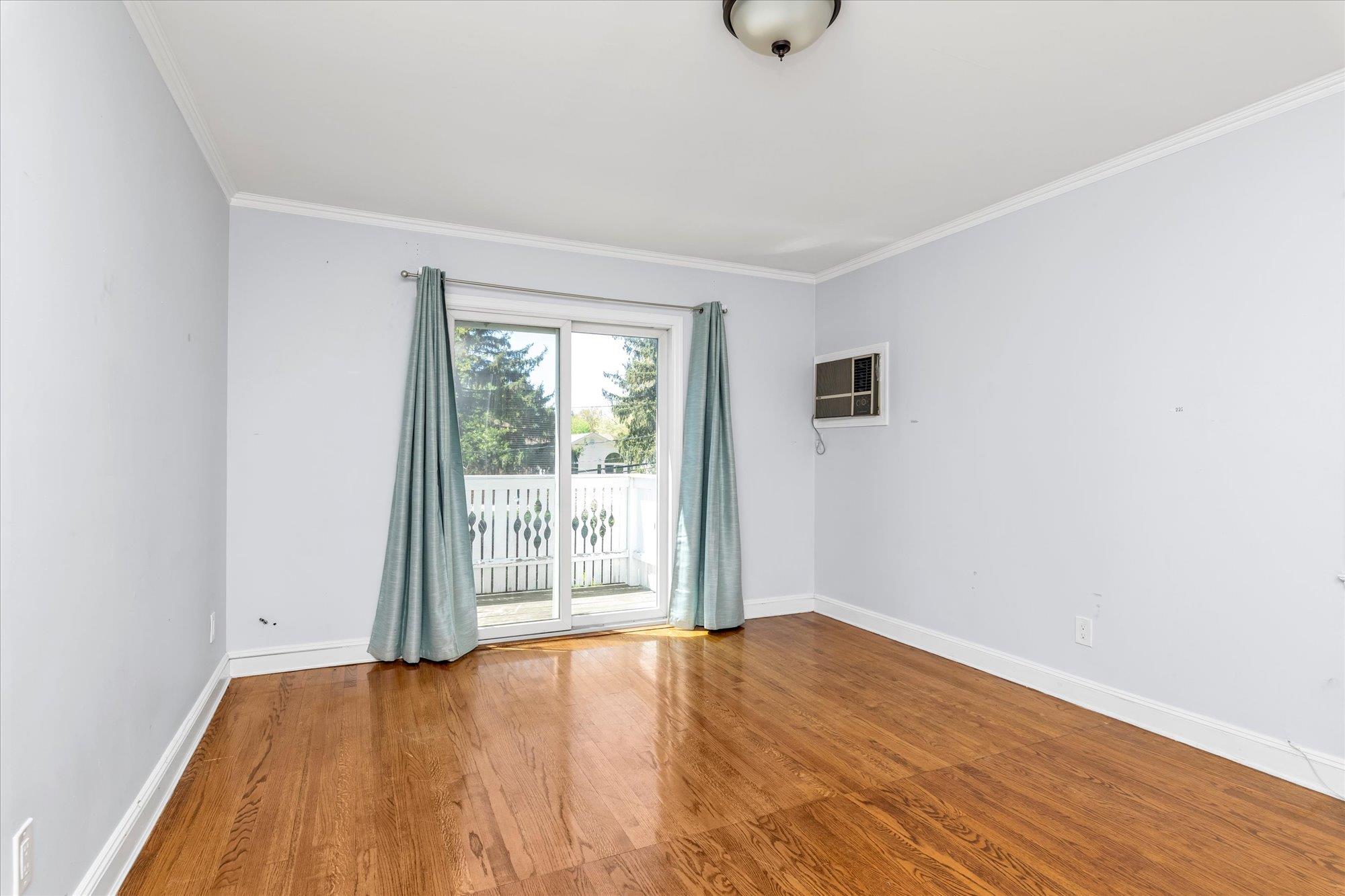 18 Hathaway Drive, Garden City, New York image 11