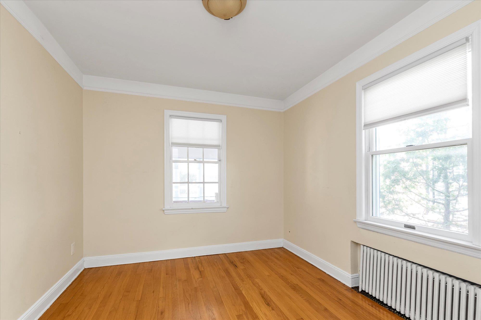 18 Hathaway Drive, Garden City, New York image 9