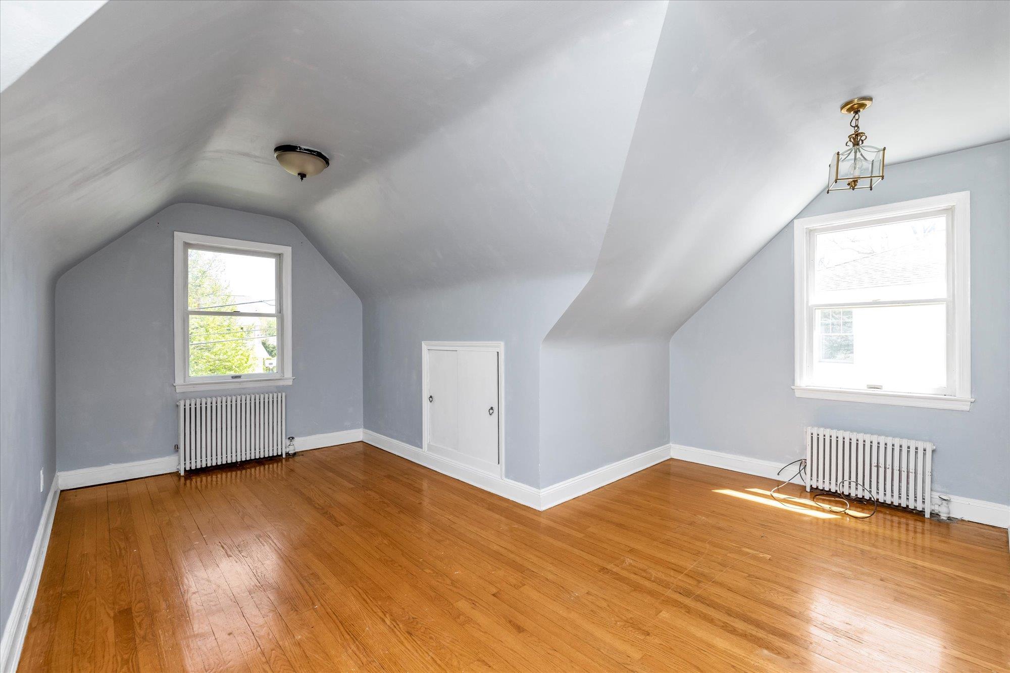 18 Hathaway Drive, Garden City, New York image 12