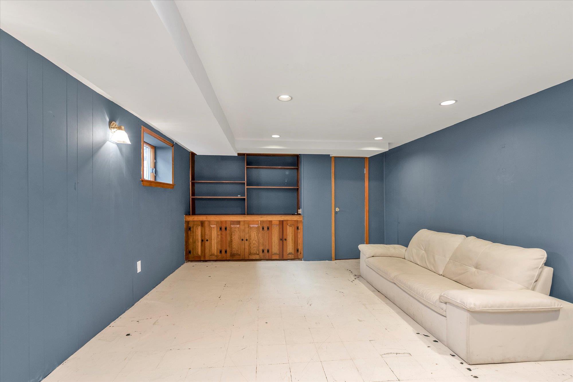 18 Hathaway Drive, Garden City, New York image 15